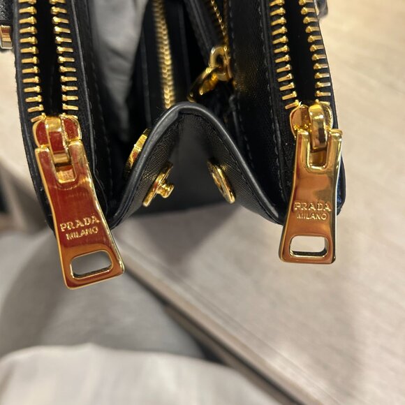 Prada Galleria Medium Saffiano Leather Bag and Saffiano Leather Wallet - Picture 5 of 6